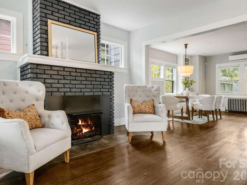 185 Flint Street, Asheville, NC 28801.  MLS# CAR4375411, YatesRealty ID 28083. 