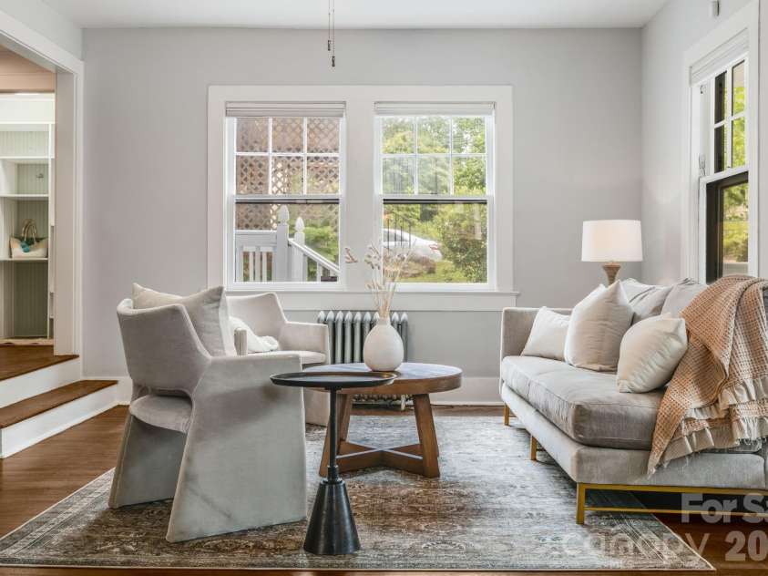 185 Flint Street, Asheville, NC 28801.  MLS# CAR4375411, YatesRealty ID 28083. 