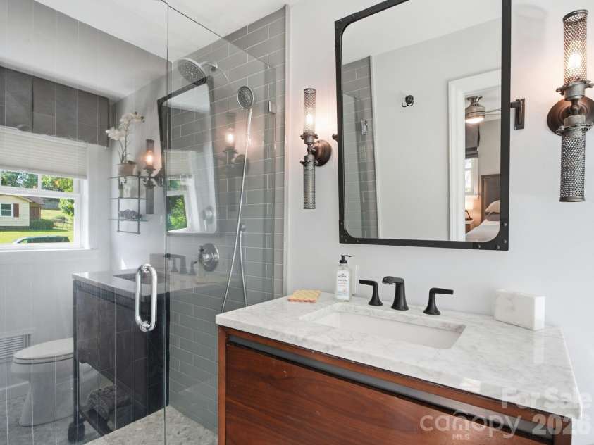733 Stanfield Drive, Charlotte, NC 28210.  MLS# CAR4386854, YatesRealty ID 28084. Master Bath-En Suite