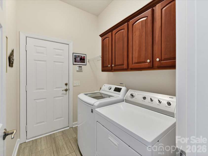 2535 Harlington Lane, Charlotte, NC 28270.  MLS# CAR4383285, YatesRealty ID 28085. 