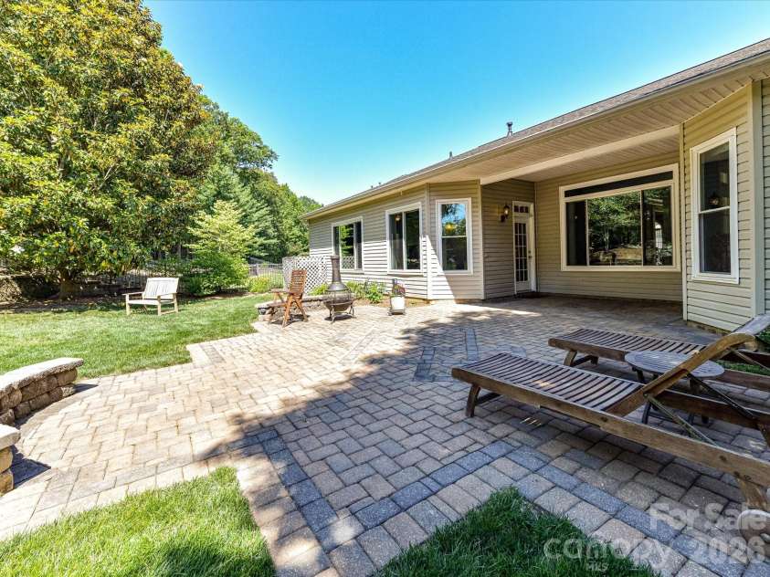 2535 Harlington Lane, Charlotte, NC 28270.  MLS# CAR4383285, YatesRealty ID 28085. 