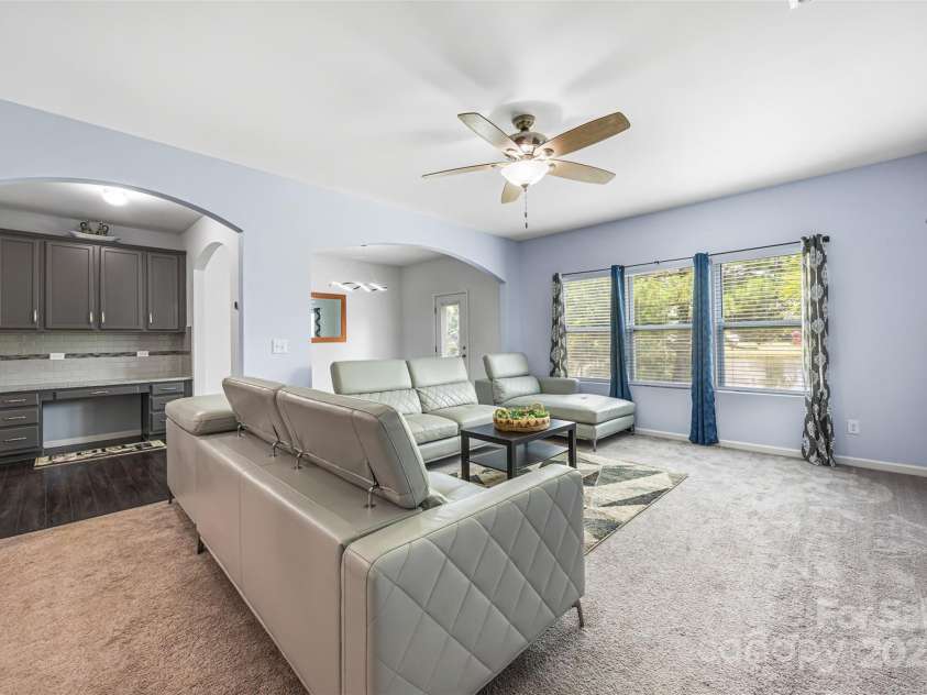 5223 Crystal Lakes Drive, Rock Hill, SC 29732.  MLS# CAR4280245, YatesRealty ID 28085. 