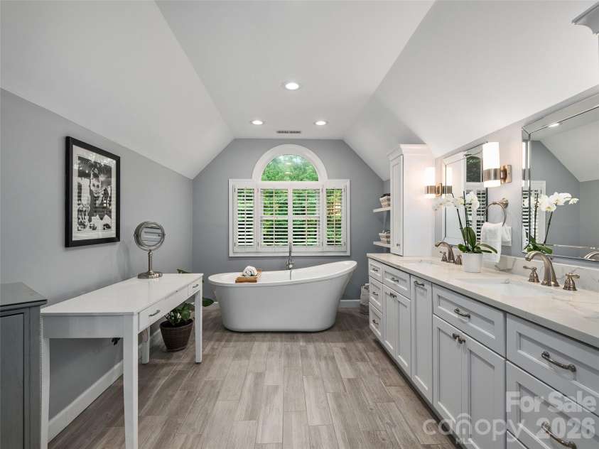 1208 Saint Charles Court, Asheville, NC 28803.  MLS# CAR4388743, YatesRealty ID 28086. 