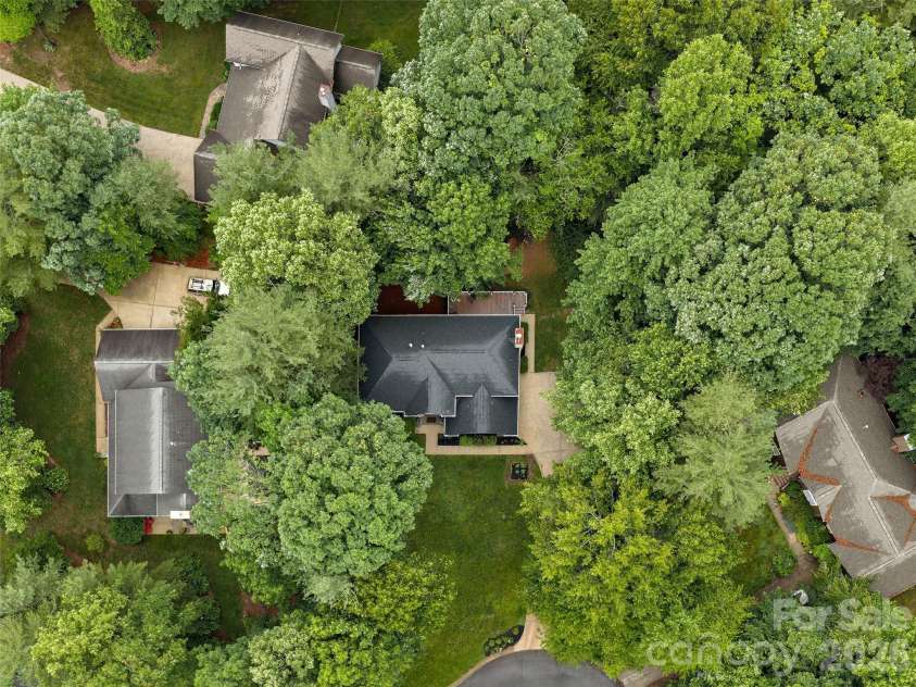 1208 Saint Charles Court, Asheville, NC 28803.  MLS# CAR4388743, YatesRealty ID 28086. 