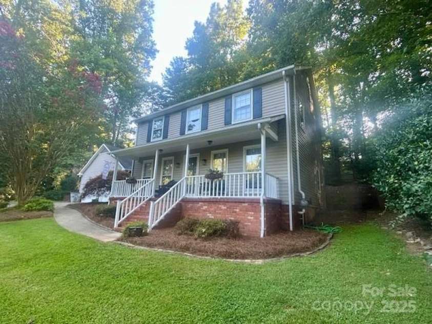 252 Deerfield Street, Lenoir, NC 28645.  MLS# CAR4285316, YatesRealty ID 28086. 