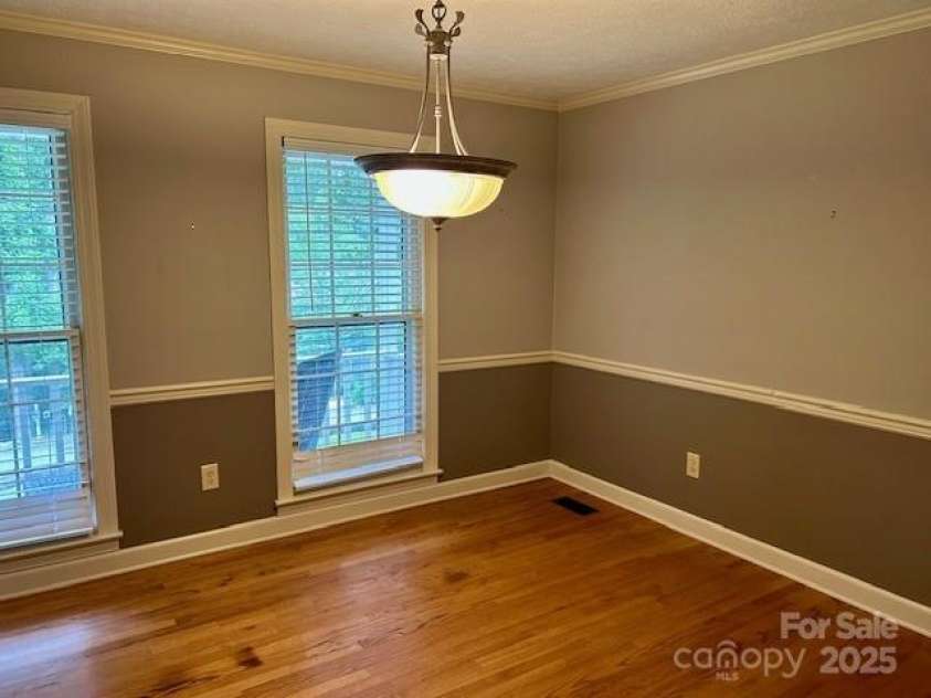 252 Deerfield Street, Lenoir, NC 28645.  MLS# CAR4285316, YatesRealty ID 28086. 