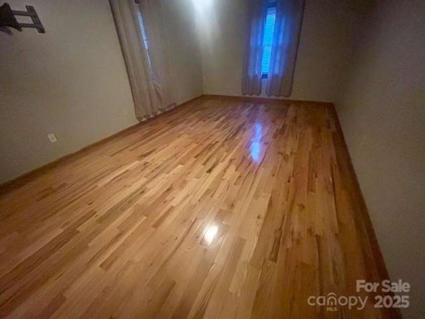 252 Deerfield Street, Lenoir, NC 28645.  MLS# CAR4285316, YatesRealty ID 28086. 