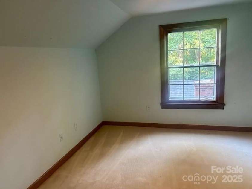 252 Deerfield Street, Lenoir, NC 28645.  MLS# CAR4285316, YatesRealty ID 28086. 