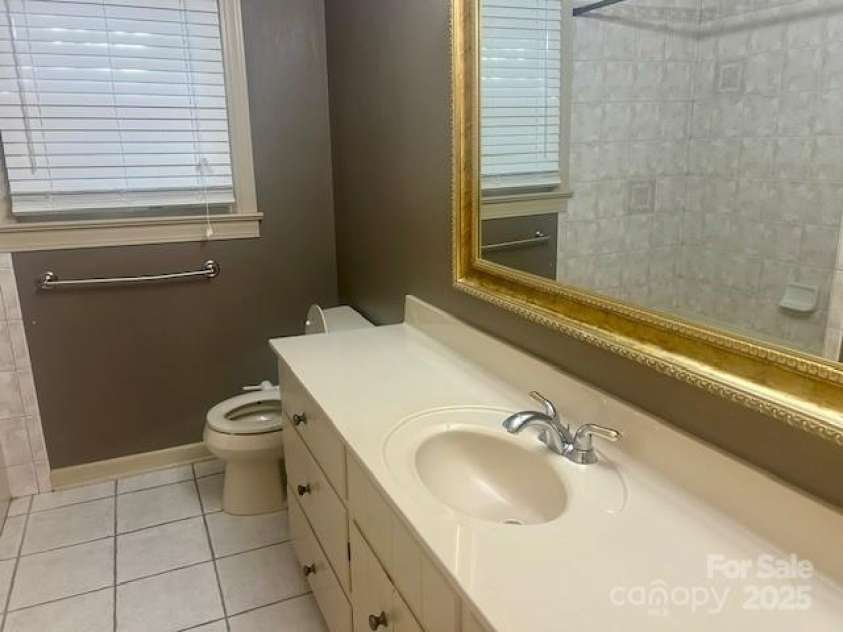 252 Deerfield Street, Lenoir, NC 28645.  MLS# CAR4285316, YatesRealty ID 28086. 