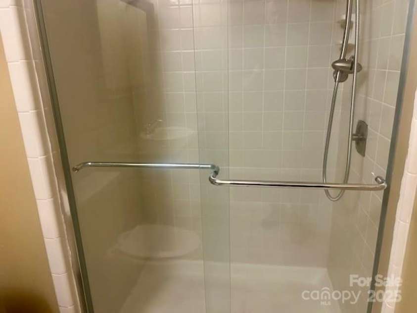 252 Deerfield Street, Lenoir, NC 28645.  MLS# CAR4285316, YatesRealty ID 28086. 