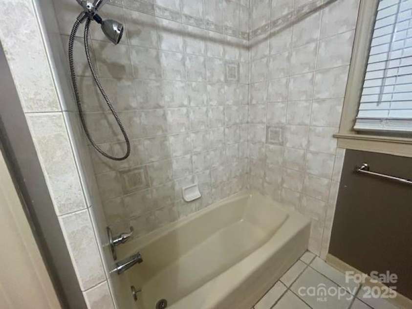 252 Deerfield Street, Lenoir, NC 28645.  MLS# CAR4285316, YatesRealty ID 28086. 