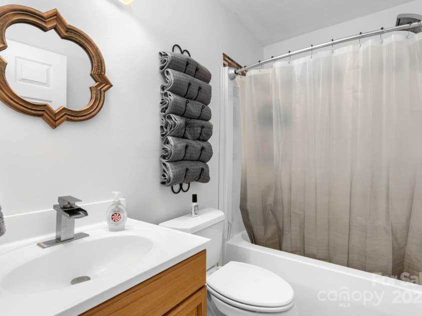 1390 Grants Mountain Road, Marion, NC 28752.  MLS# CAR4213166, YatesRealty ID 2809. Basement Bathroom