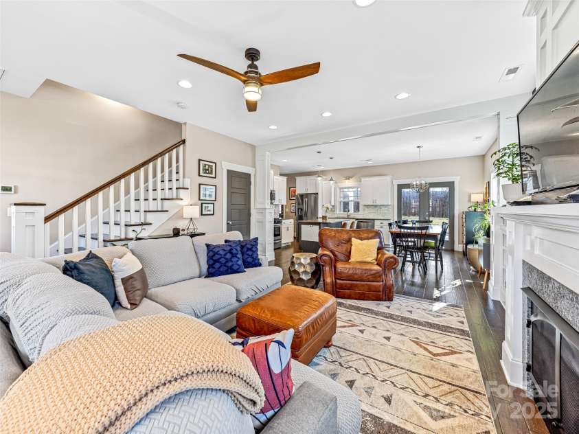 68 Bungalow Way, Brevard, NC 28712.  MLS# CAR4275449, YatesRealty ID 2809. 