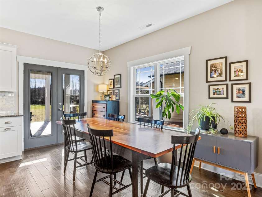 68 Bungalow Way, Brevard, NC 28712.  MLS# CAR4275449, YatesRealty ID 2809. 