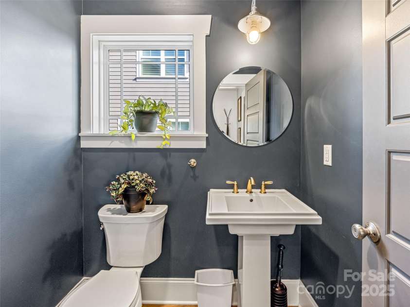 68 Bungalow Way, Brevard, NC 28712.  MLS# CAR4275449, YatesRealty ID 2809. 