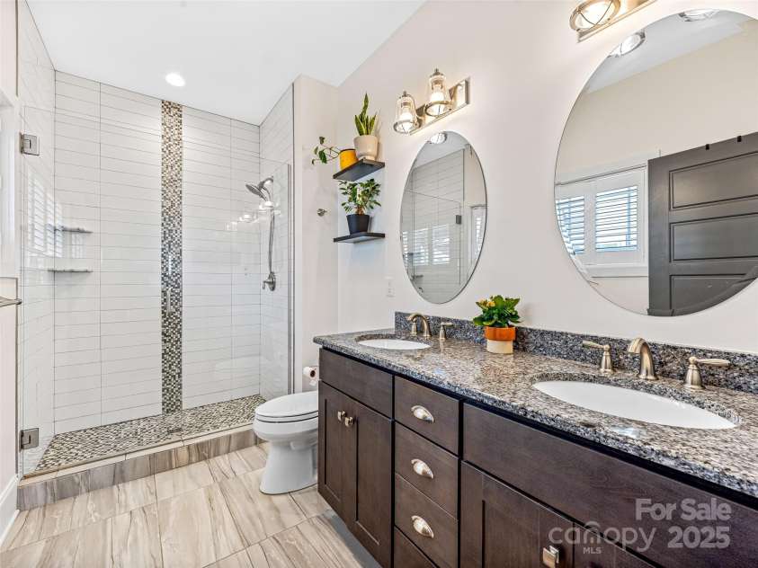 68 Bungalow Way, Brevard, NC 28712.  MLS# CAR4275449, YatesRealty ID 2809. 