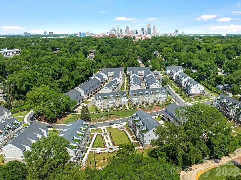 2555 Deacon Avenue, Charlotte, NC 28204.  MLS# CAR4369871, YatesRealty ID 28091. Elizabeth Glen Community