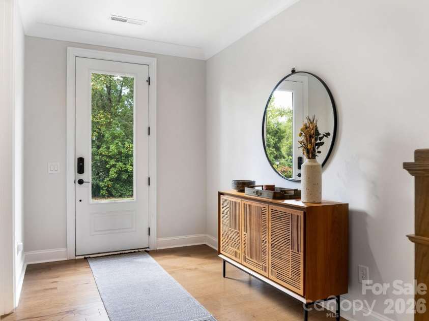 2555 Deacon Avenue, Charlotte, NC 28204.  MLS# CAR4369871, YatesRealty ID 28091. Foyer