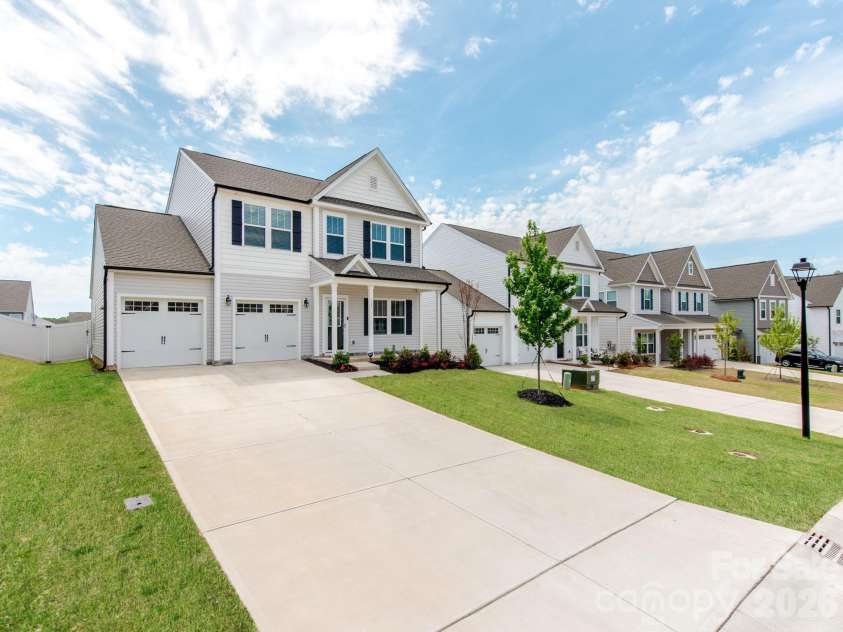 115 Benford Drive, Troutman, NC 28166.  MLS# CAR4367863, YatesRealty ID 28092. 