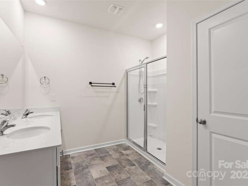 3505 Sycamore Crossing Court, Mount Holly, NC 28120.  MLS# CAR4277141, YatesRealty ID 28092. 