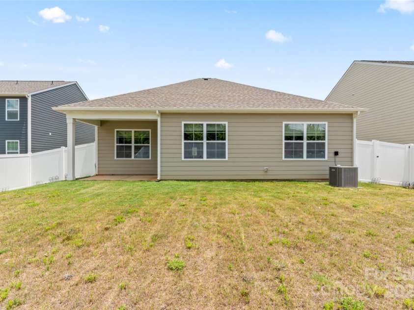 3505 Sycamore Crossing Court, Mount Holly, NC 28120.  MLS# CAR4277141, YatesRealty ID 28092. 