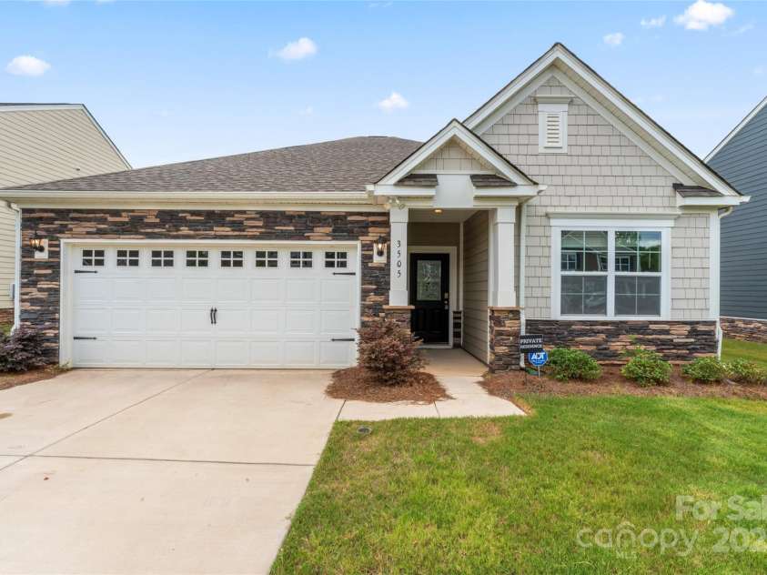 3505 Sycamore Crossing Court, Mount Holly, NC 28120.  MLS# CAR4277141, YatesRealty ID 28092. 