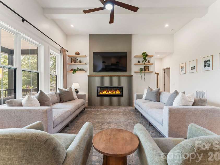 1116 Players Ridge Road, Hickory, NC 28601.  MLS# CAR4371667, YatesRealty ID 28093. 