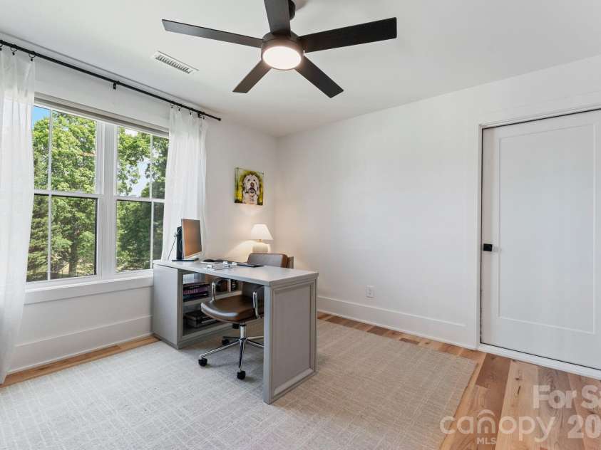 1116 Players Ridge Road, Hickory, NC 28601.  MLS# CAR4371667, YatesRealty ID 28093. 