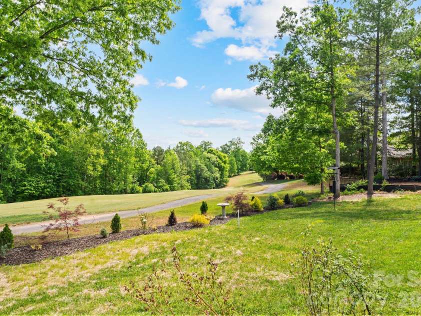 1116 Players Ridge Road, Hickory, NC 28601.  MLS# CAR4371667, YatesRealty ID 28093. 
