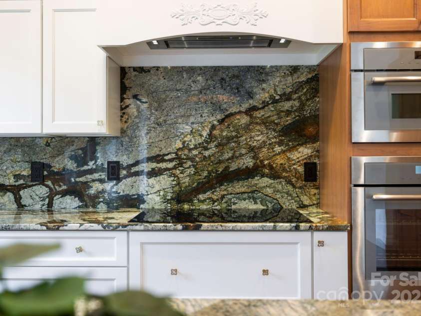 73 Wisdom Cove Road, Flat Rock, NC 28731.  MLS# CAR4203764, YatesRealty ID 28093. 