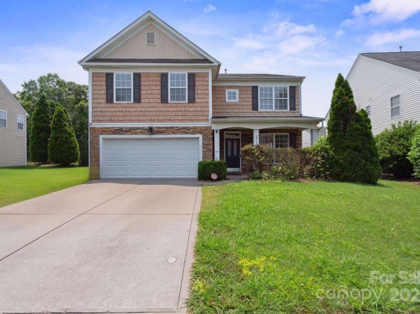 8915 Merrie Rose Avenue, Charlotte, NC 28213.  MLS# CAR4268929, YatesRealty ID 28094. 