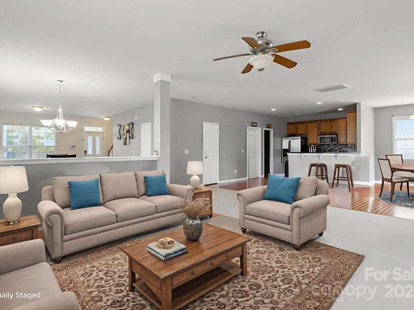 8915 Merrie Rose Avenue, Charlotte, NC 28213.  MLS# CAR4268929, YatesRealty ID 28094. 