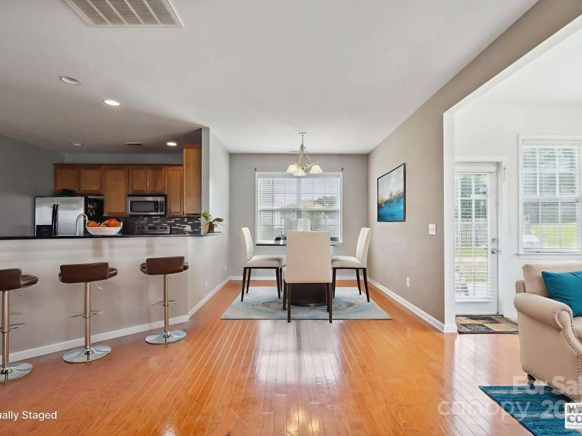 8915 Merrie Rose Avenue, Charlotte, NC 28213.  MLS# CAR4268929, YatesRealty ID 28094. 