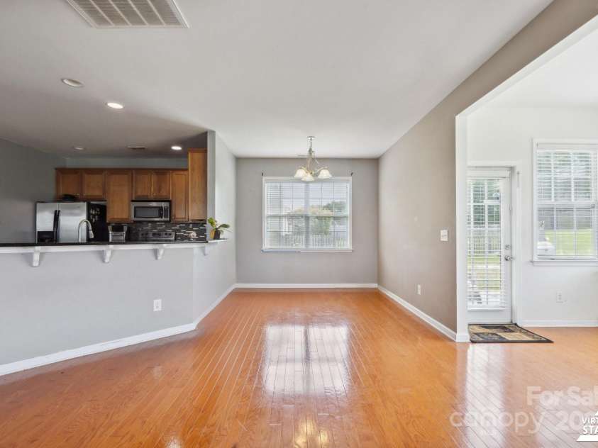 8915 Merrie Rose Avenue, Charlotte, NC 28213.  MLS# CAR4268929, YatesRealty ID 28094. 