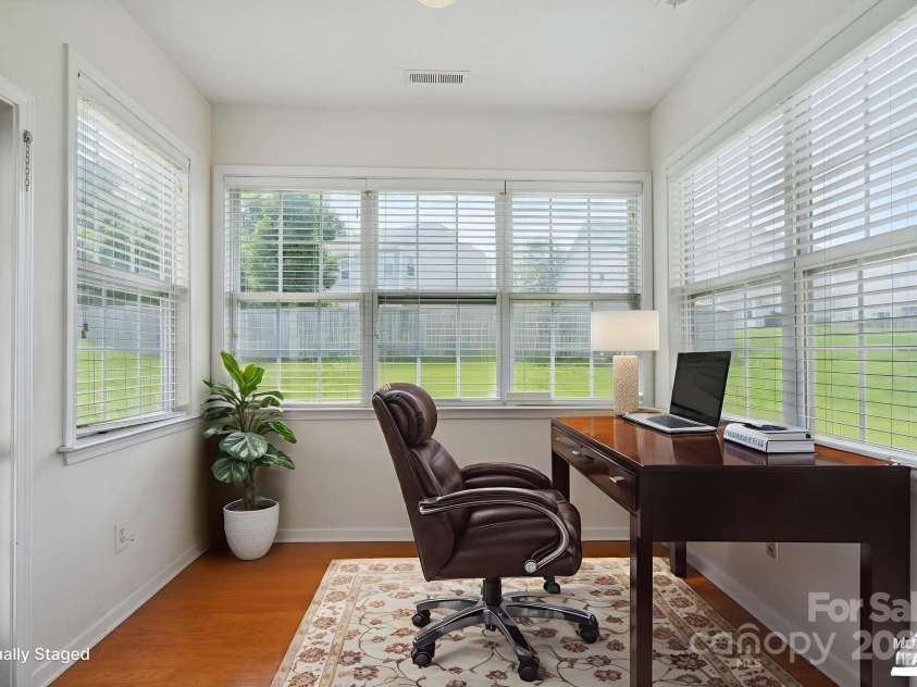 8915 Merrie Rose Avenue, Charlotte, NC 28213.  MLS# CAR4268929, YatesRealty ID 28094. 