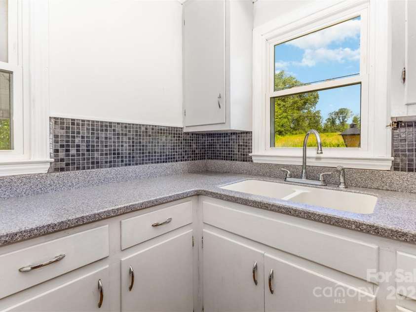416 Pete Brittain Road, Morganton, NC 28655.  MLS# CAR4272261, YatesRealty ID 28095. 