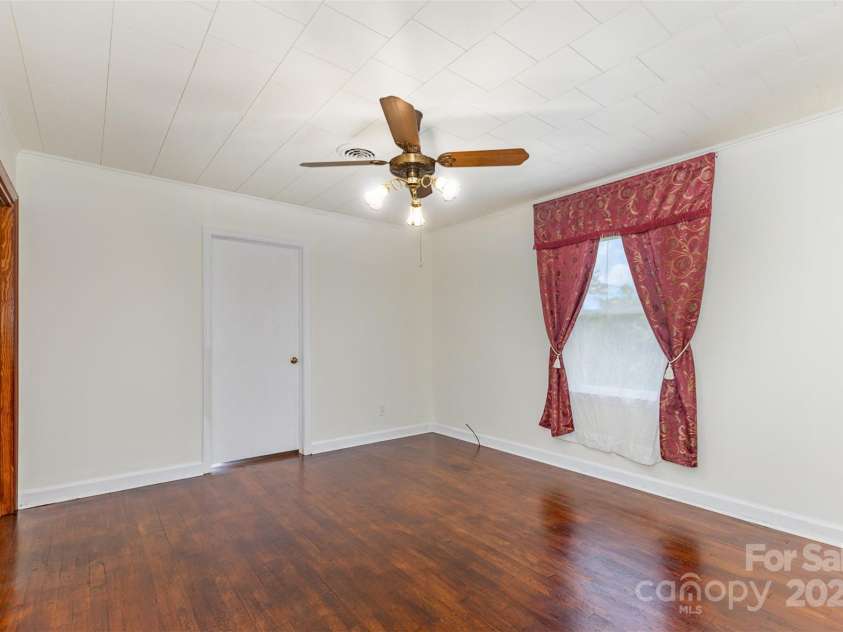 416 Pete Brittain Road, Morganton, NC 28655.  MLS# CAR4272261, YatesRealty ID 28095. 