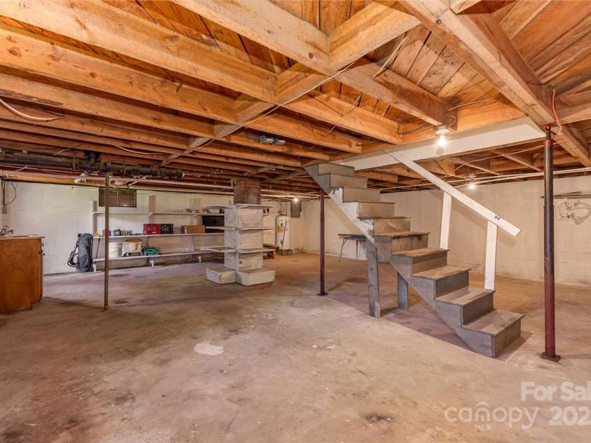 416 Pete Brittain Road, Morganton, NC 28655.  MLS# CAR4272261, YatesRealty ID 28095. 