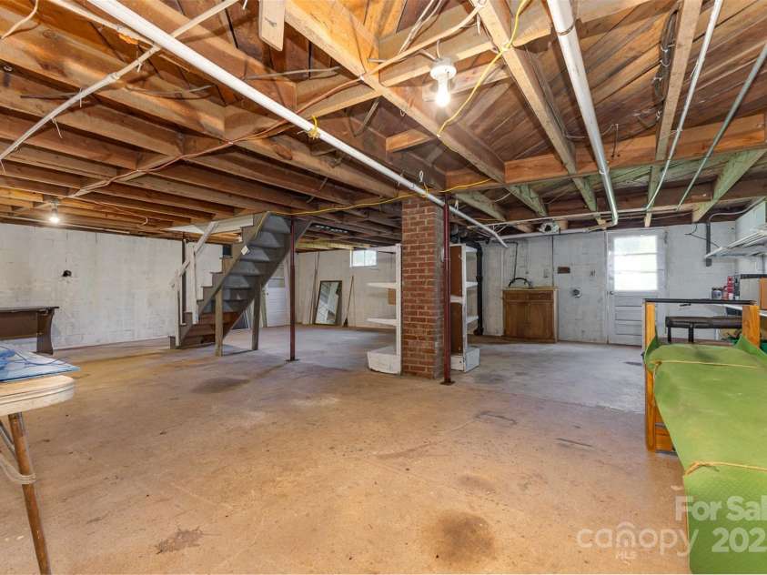 416 Pete Brittain Road, Morganton, NC 28655.  MLS# CAR4272261, YatesRealty ID 28095. 