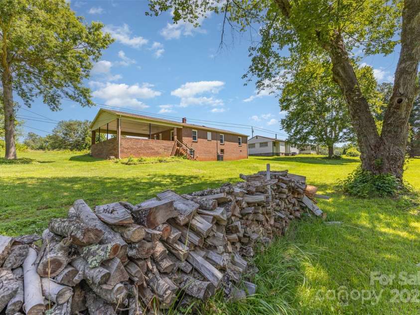416 Pete Brittain Road, Morganton, NC 28655.  MLS# CAR4272261, YatesRealty ID 28095. 