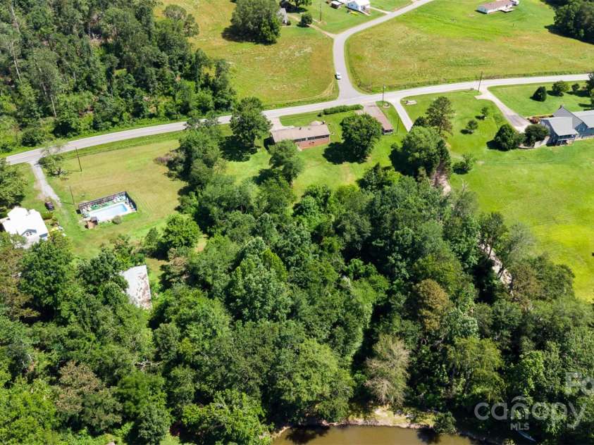 416 Pete Brittain Road, Morganton, NC 28655.  MLS# CAR4272261, YatesRealty ID 28095. 