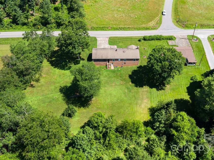 416 Pete Brittain Road, Morganton, NC 28655.  MLS# CAR4272261, YatesRealty ID 28095. 