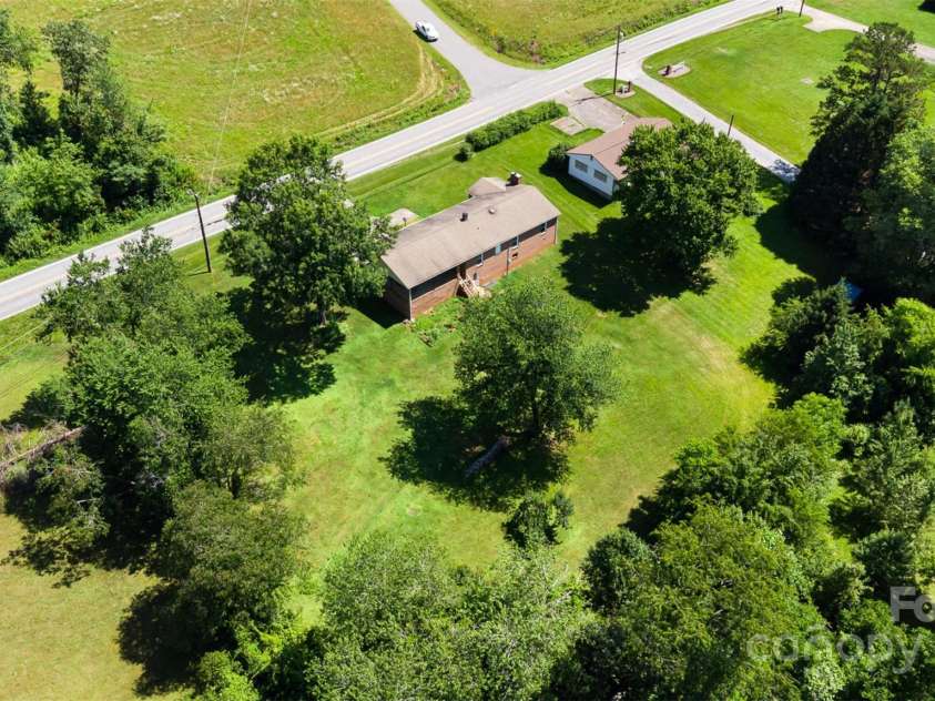 416 Pete Brittain Road, Morganton, NC 28655.  MLS# CAR4272261, YatesRealty ID 28095. 