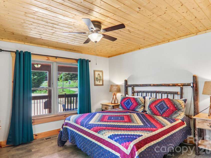 589 Panoramic Loop, Maggie Valley, NC 28751.  MLS# CAR4372216, YatesRealty ID 28097. 