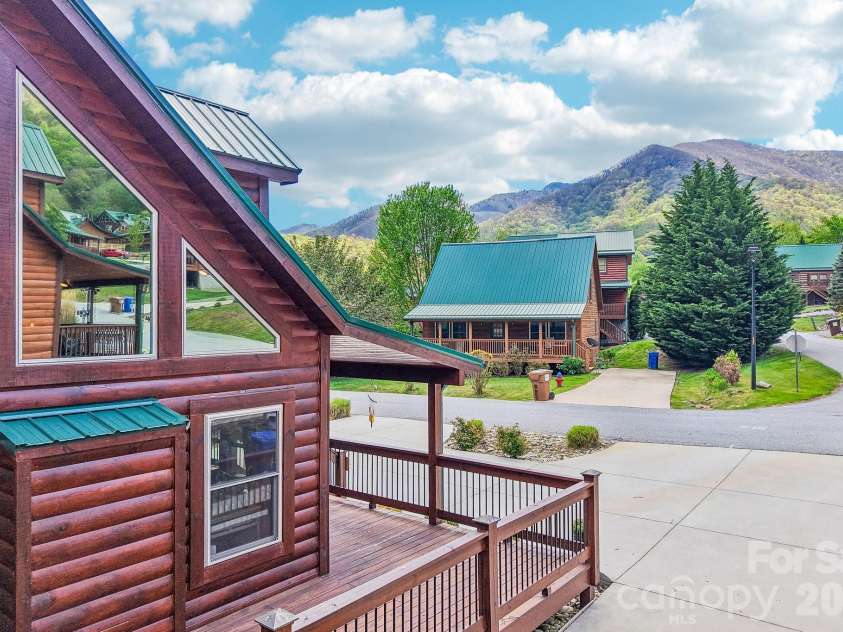 589 Panoramic Loop, Maggie Valley, NC 28751.  MLS# CAR4372216, YatesRealty ID 28097. Look up to the Mountains that surround the easy paved access roads