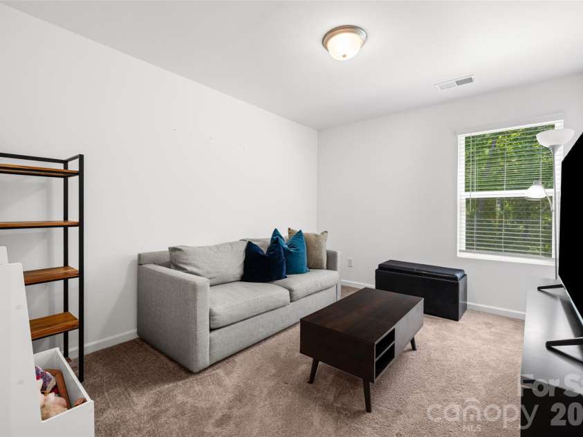 11012 Wickenden Way, Charlotte, NC 28214.  MLS# CAR4410250, YatesRealty ID 28098. 
