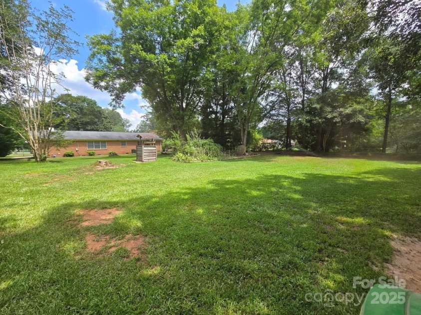 1579 Oak Drive, Shelby, NC 28150.  MLS# CAR4281812, YatesRealty ID 28098. 