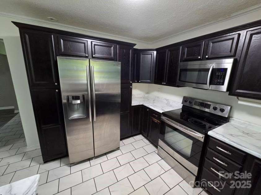 1579 Oak Drive, Shelby, NC 28150.  MLS# CAR4281812, YatesRealty ID 28098. 