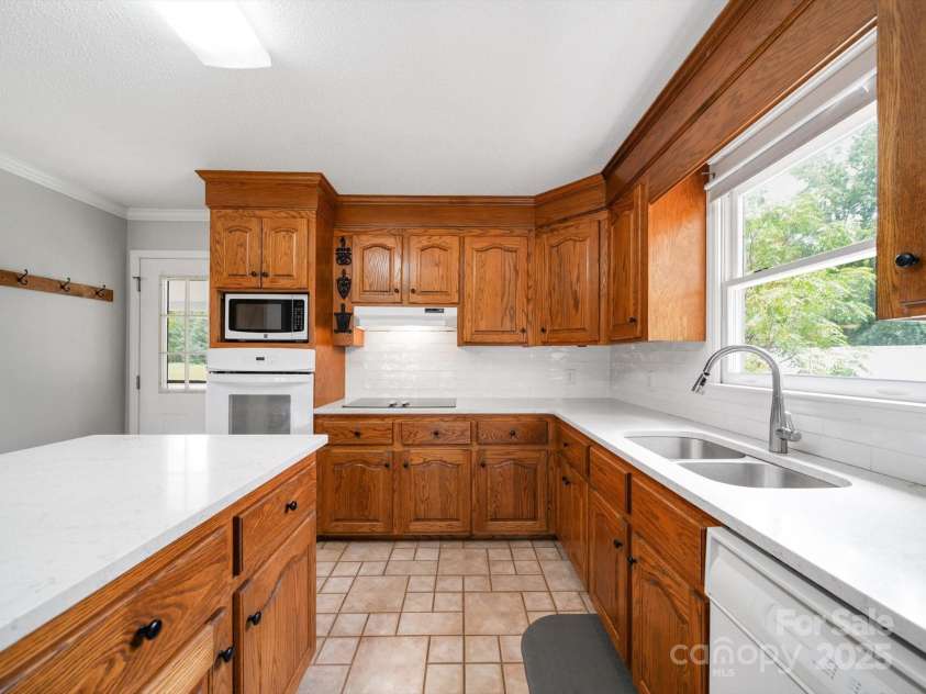 2364 Lakeside Drive, Liberty Hill, SC 29074.  MLS# CAR4283038, YatesRealty ID 28099. 