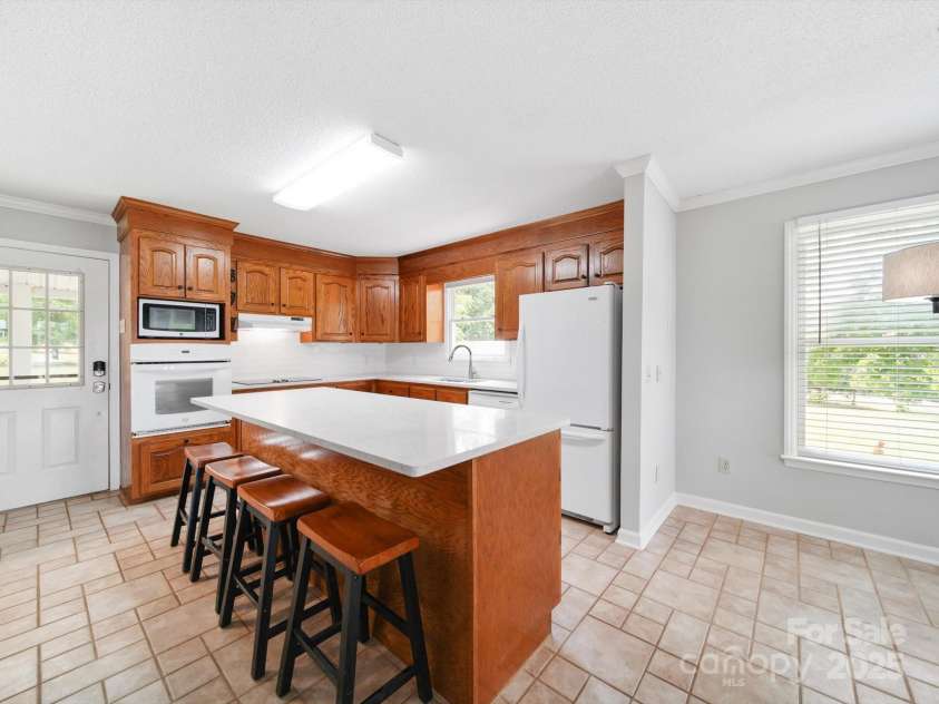 2364 Lakeside Drive, Liberty Hill, SC 29074.  MLS# CAR4283038, YatesRealty ID 28099. 
